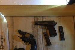 У Малиновському районі компанія «відпочиваючих» стріляла в проїжджаючі машини