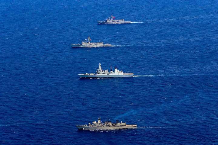 Группа кореблей НАТО вошла в Черное море