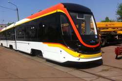 Киян возитиме трисекційний трамвайний поїзд з кондиціонером і Wi-Fi (фото)