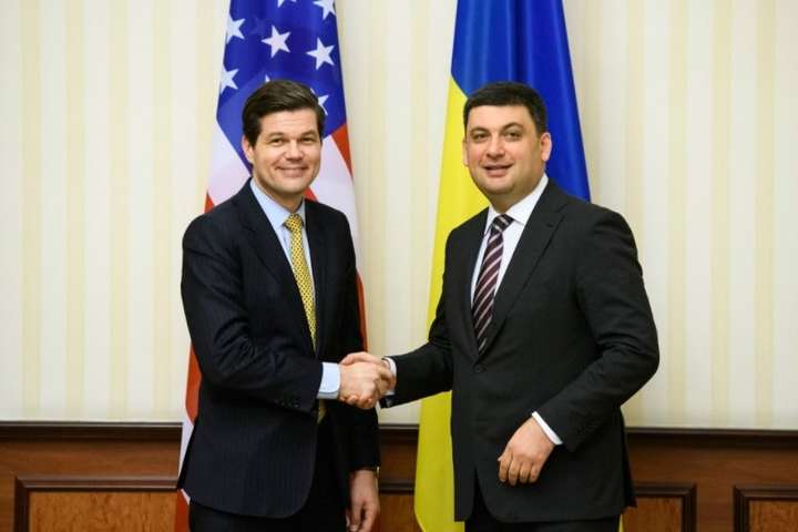 Помощник госсекретаря США приехал в Украину