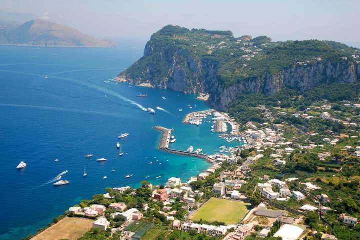 Італійський курорт Капрі обмежить переміщення туристів