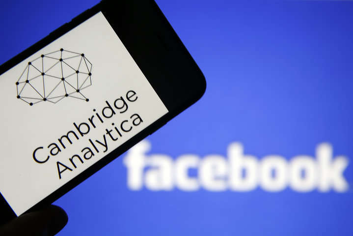 Cambridge Analytica почала процедуру банкрутства після скандалу із Facebook