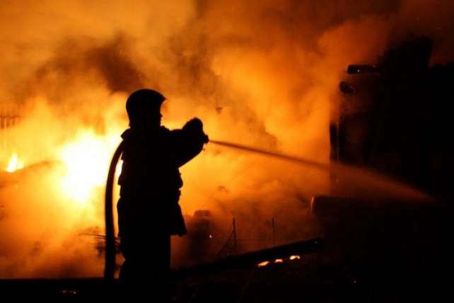 Вранці на Подолі сталася пожежа у дев’ятиповерхівці: евакуйовано 20 людей