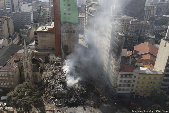 Обвал 24-этажного небоскреба в Бразилии: 44 человека пропали без вести