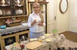 На Банковій відповіли Тимошенко, яка привітала Порошенка сирниками