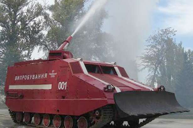 У Балаклію направили ще два пожежні танки 