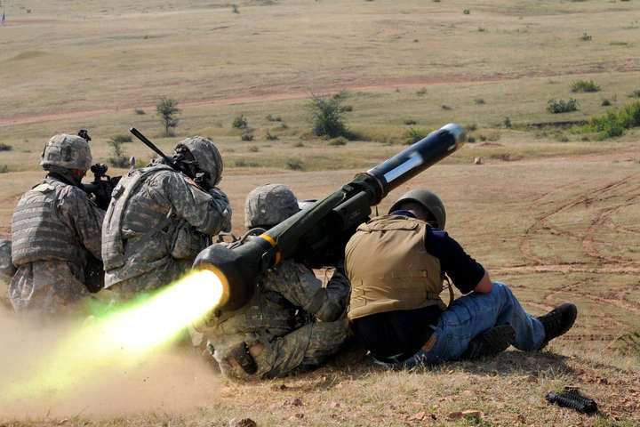 У США закликають Трампа дозволити Україні розмістити Javelin на лінії фронту