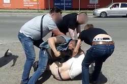 Затримано трьох осіб, які влаштували стрілянину, поранивши працівника СБУ