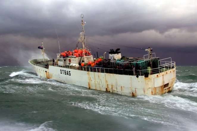 В Черном море россияне задержали украинское судно