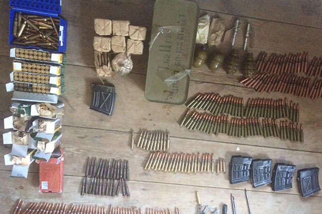 Мешканець Тернопільщини зберігав зброю та вибухівку у шафі