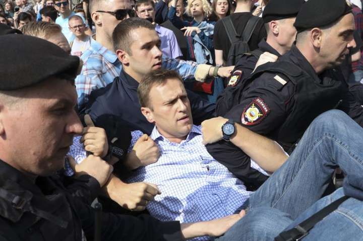 Волна протестов в России: география расширяется
