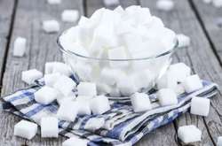 Німецькі лікарі зажадали від Меркель податку на цукор