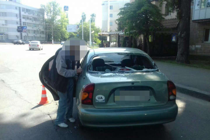 Перехожі в Одесі покарали водія, що збив дитину і ледь не втік з місця ДТП