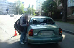 Перехожі в Одесі покарали водія, що збив дитину і ледь не втік з місця ДТП