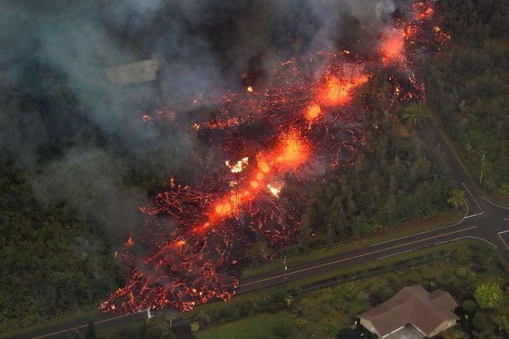 Виверження вулкану на Гаваях: лава спричинила перші руйнування