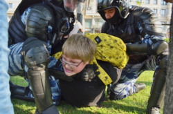 Затримання учасників акцій протесту у Росії 5 травня