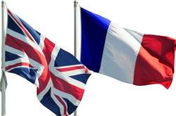 Прапори Великої Британії та Франції