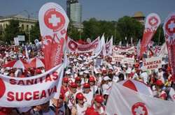 У Румунії медики провели попереджувальний страйк