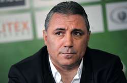 Легендарний нападник «Барселони» відвідав матч чернігівської «Десни»