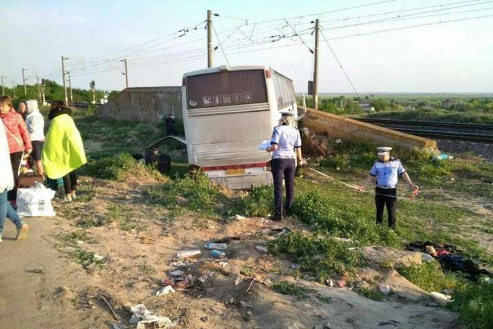 Автобус у Румунії потрапив у ДТП: постраждали шестеро українців