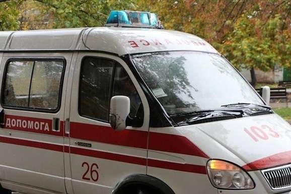 Детям стало плохо на школьной линейке в Днепропетровской области