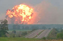 Суд признал страховым случаем повреждение автомобиля от взрывов на военных складах