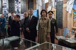 У день пам’яті та примирення Порошенко з дружиною відвідали музей (фото)