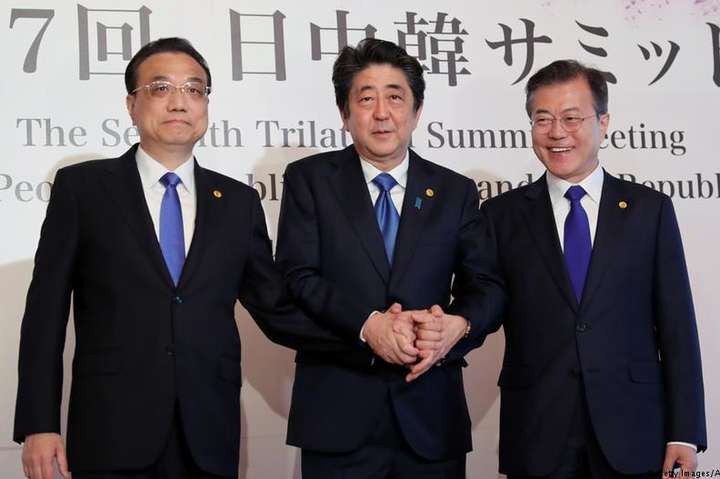 Японія, Китай та Південна Корея обговорили ядерне роззброєння КНДР