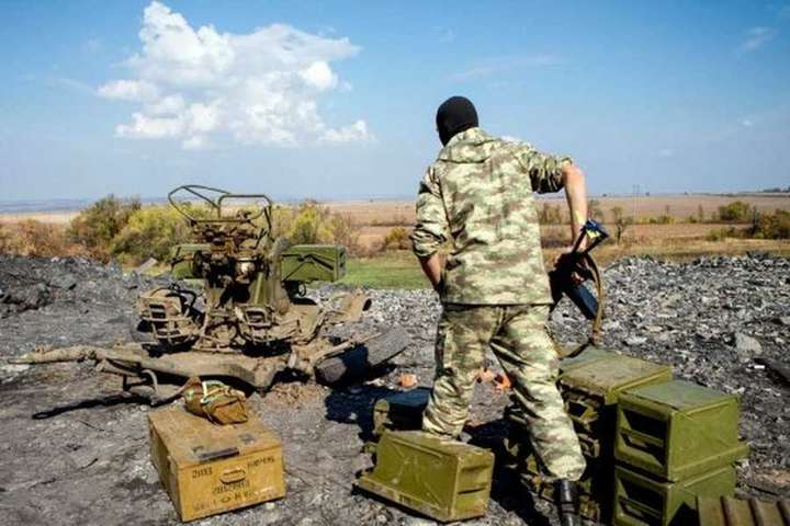 Доба на Донбасі: бойовики стріляють на всіх напрямках