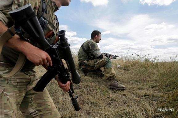 За сутки на Донбассе террористы 20 раз применяли артиллерию