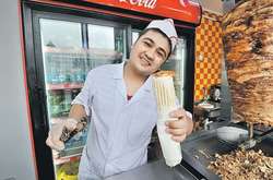 Після масового отруєння в Одесі перевірятимуть точки продажу шаурми