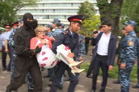 У Казахстані поліція розігнала акцію опозиції