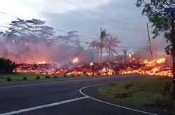 Гавайи объявили зоной стихийного бедствие из-за извержения вулкана