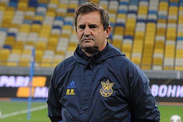 Збірна України з футболу влітку може залишитися без тренера