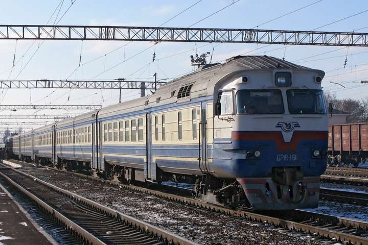 На київські приміські поїзди хочуть ввести безконтактні квитки