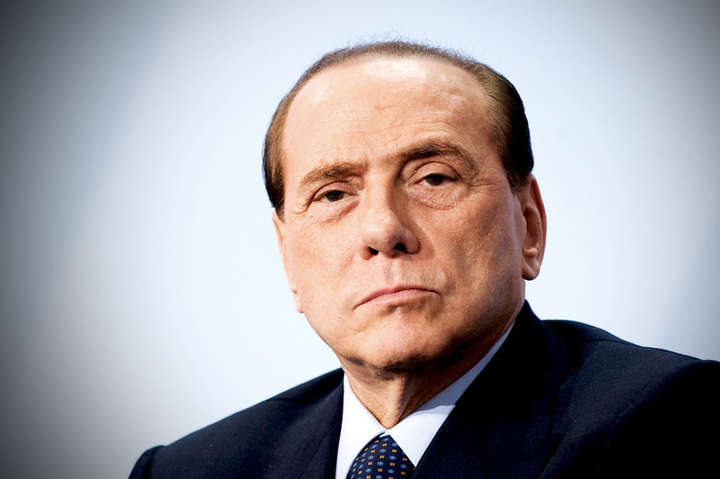 Суд дозволив Берлусконі йти на державну службу