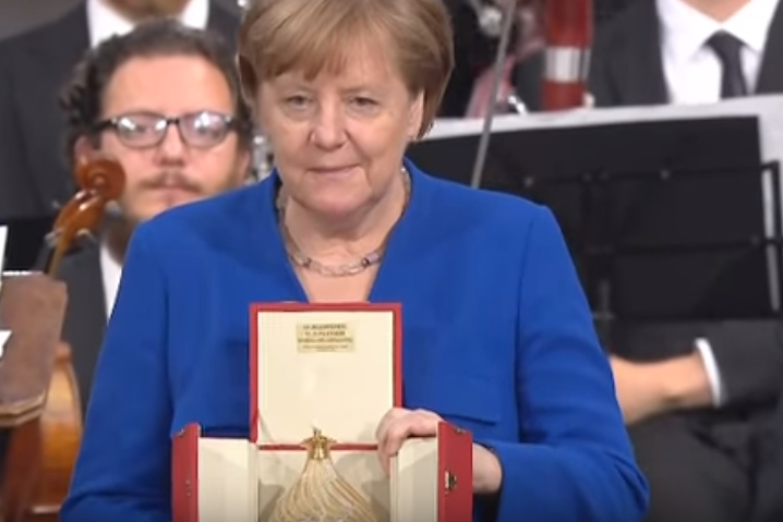 Меркель на врученні премії ордену францисканців згадала про Україну