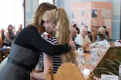 У Чернівцях Марина Порошенко привітала матерів загиблих воїнів із Днем Матері