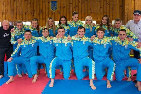 Збірна України завоювала бронзу чемпіонату Європи з карате (відео)