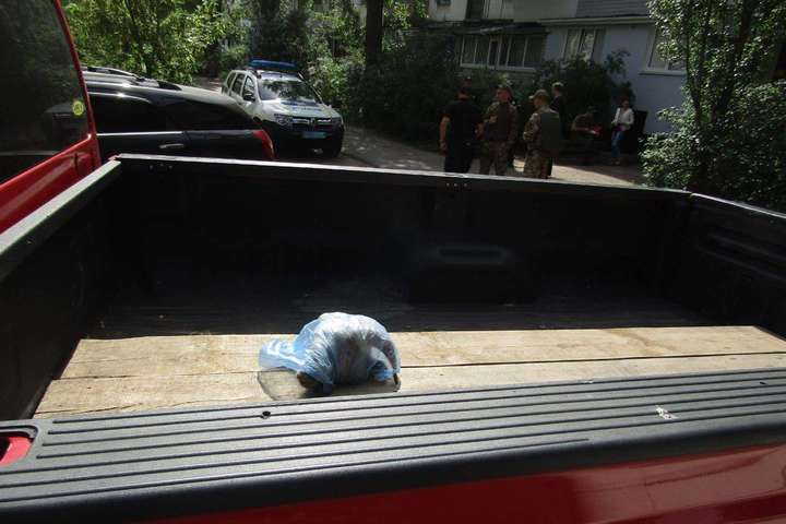 Активісту на Луганщині підкинули в машину відрізану голову барана