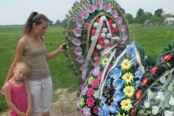 Групи смерті повернулися? На Київщині жінка знайшла мертвою 12-річну дитину