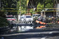 В Индонезии семья устроила взрывы в церквях: погибли 17 человек