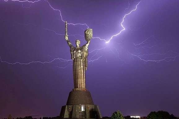 У Києві оголошено штормове попередження до кінця доби