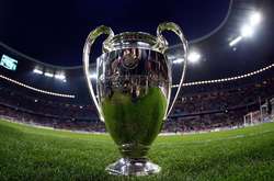 Кубок «по блату»: мережу обурило фото дочки нардепа Павелка з головним трофеєм Ліги чемпіонів