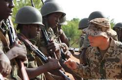  Військові Бундесверу навчають малійський військових 