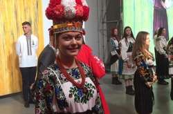 Українські амазонки: учасниці АТО вийшли на подіум у вишиванках