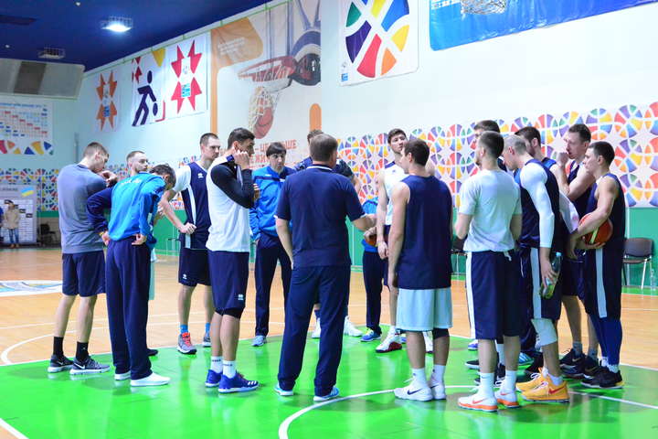 Збірна України з баскетболу зіграє товариські матчі з командами Чехії й Ізраїлю