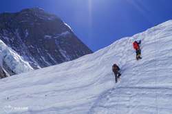 Трое украинских альпинистов покорили Эверест: впечатляющие фото
