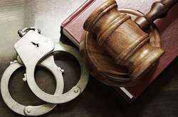 Викрадення та побиття чоловіка під Києвом: затримано 27-річну викрадачку