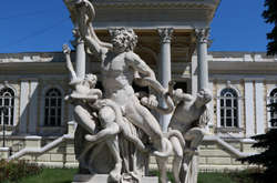 В Одесі відновили знамениту скульптуру